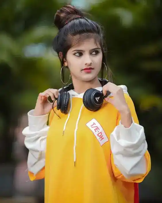 attitude girl dp