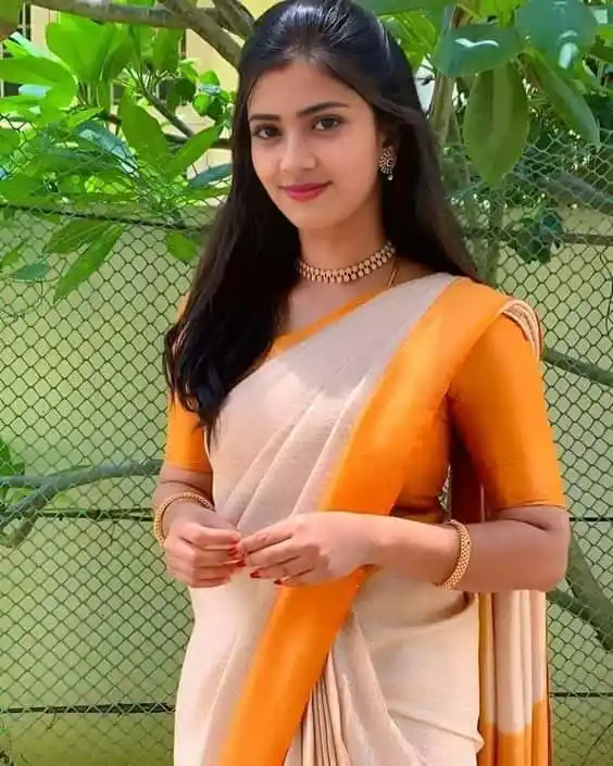 cute simple girl pic