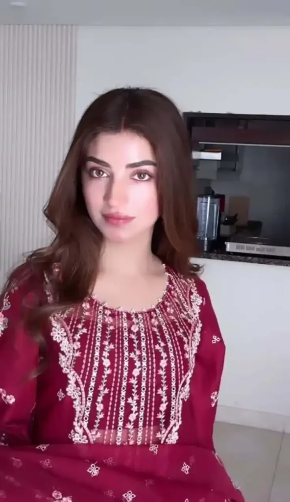 cute simple girl pic