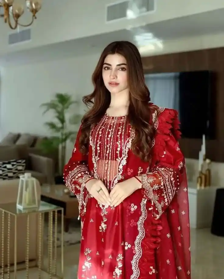 cute simple girl pic