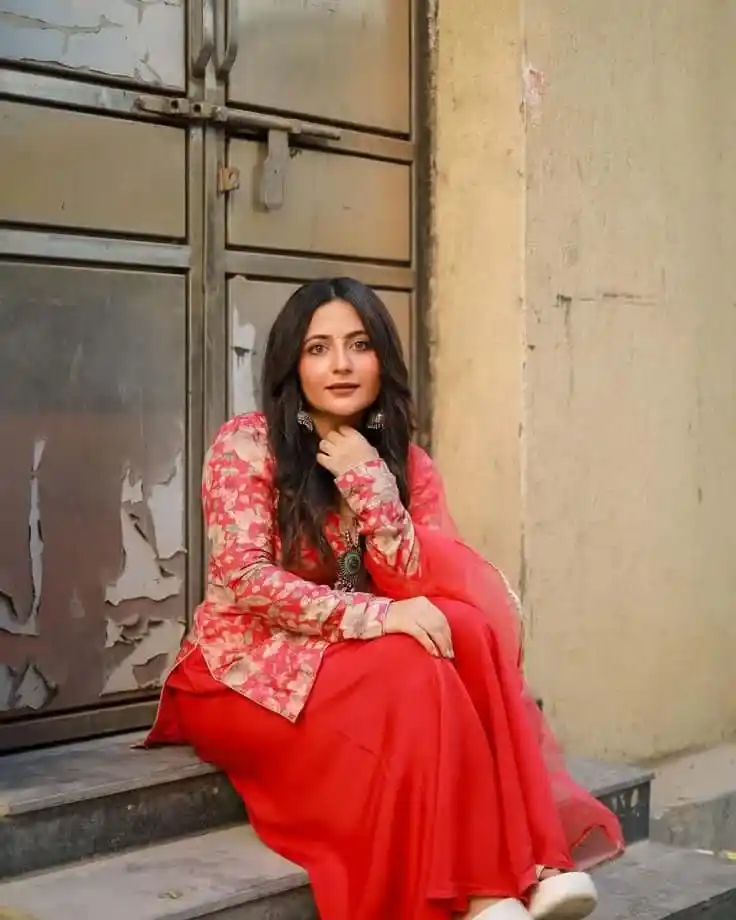 16 year school simple girl pic