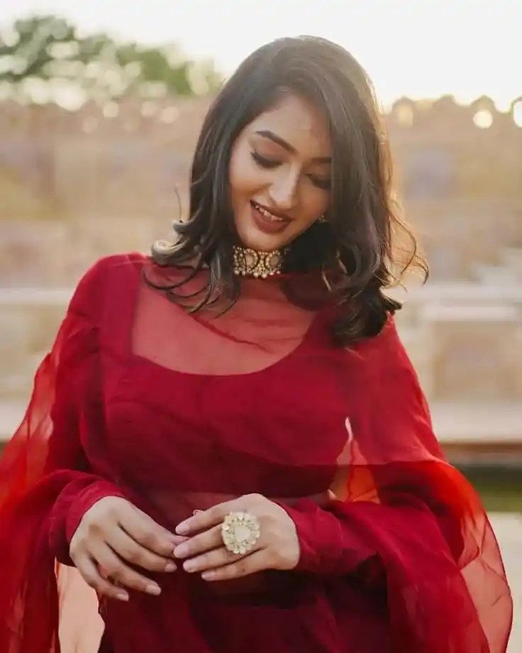 16 year simple indian girl pic for instagram