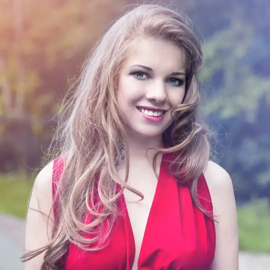 17 year simple girl pic