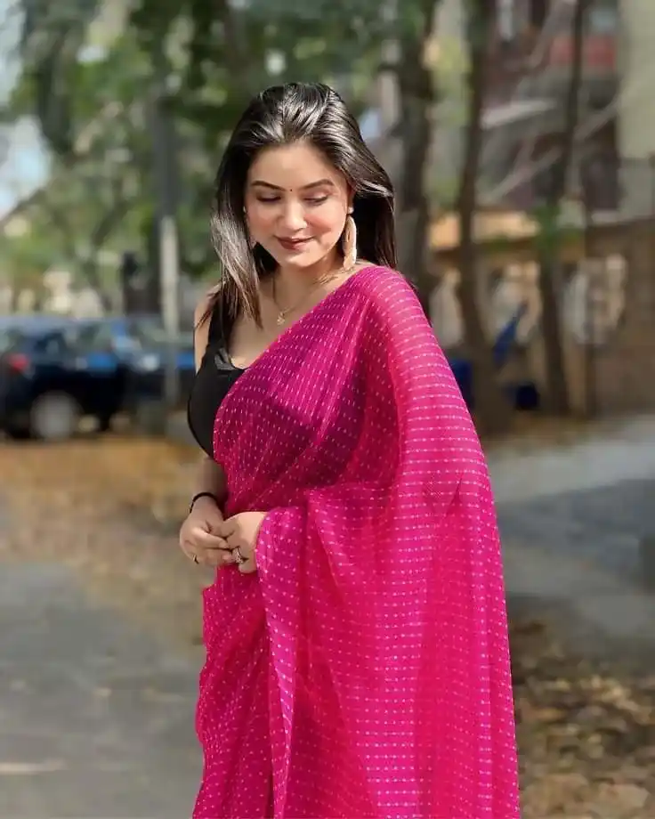 cute simple girl pic