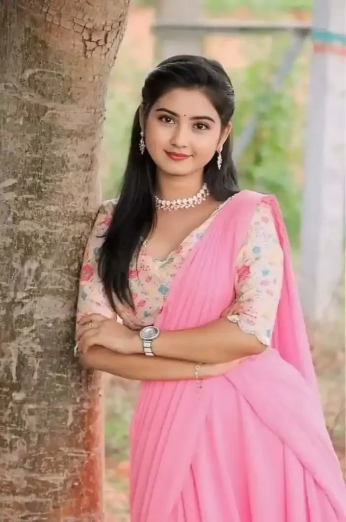 cute simple girl pic