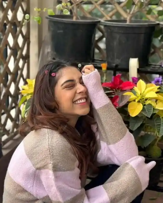 cute girl pic for dp