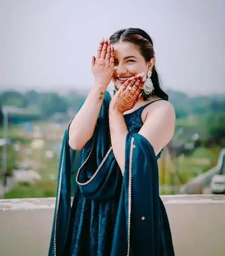 cute girl pic for dp