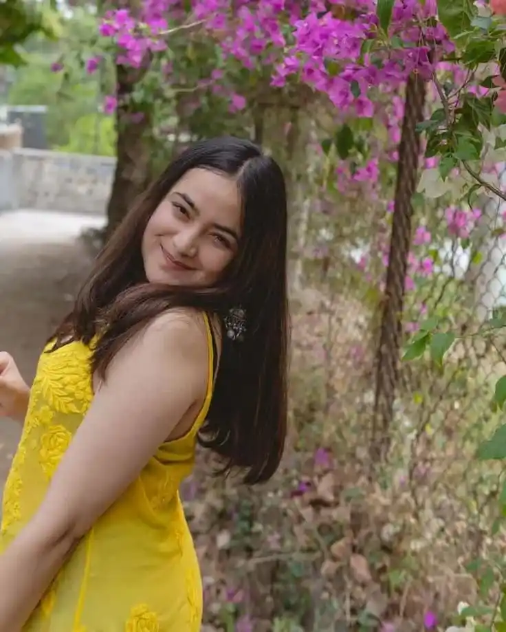 cute girl pic for dp