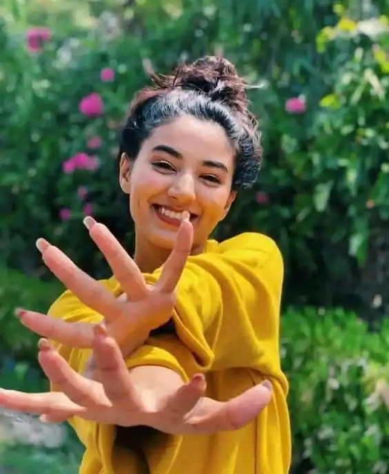 cute girl pic for dp