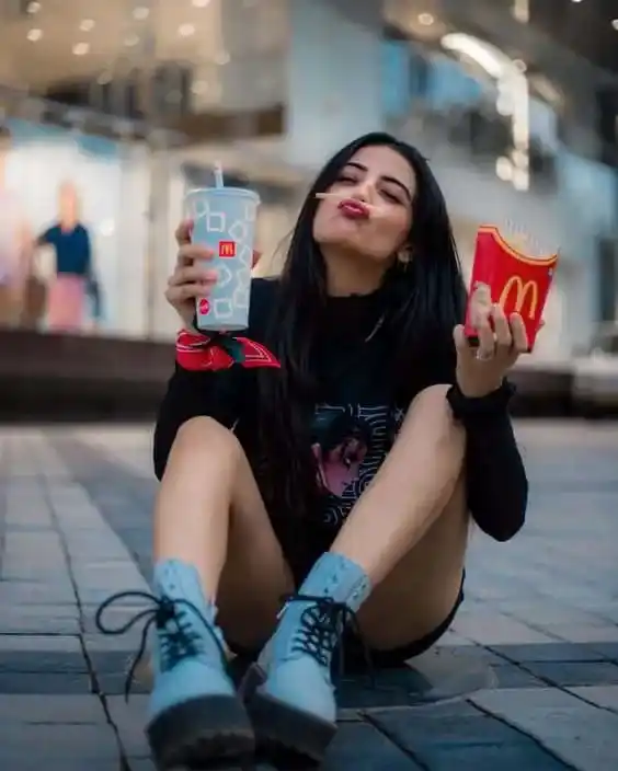 cute girl pic for dp