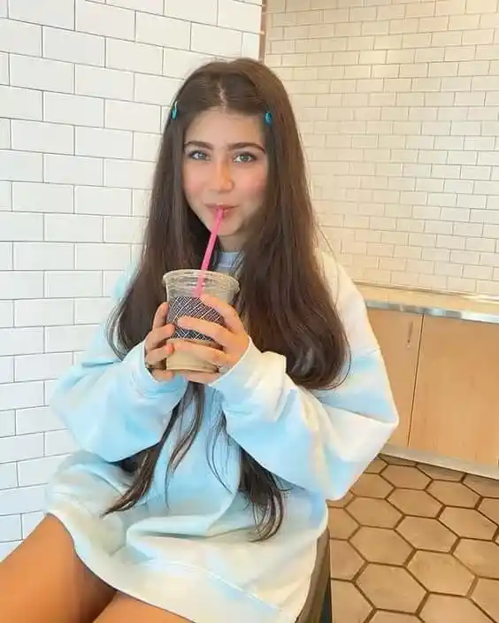 cute girl pic for dp