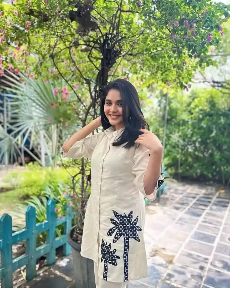 cute girl pic for dp