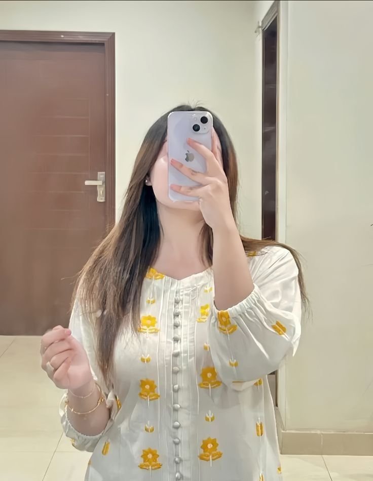 Hidden Face Girls DP