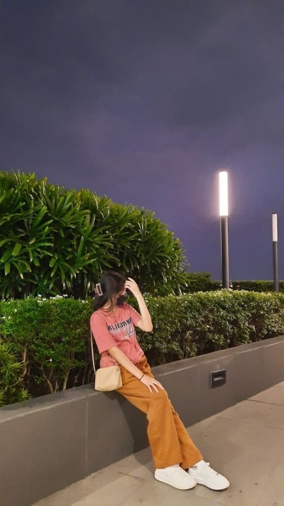 Hidden Face Girls DP